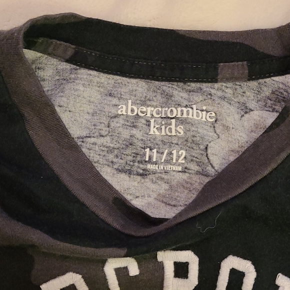 Abercrombie Kids Boy's Long Sleeve Camo Shirt - Picture 5 of 5